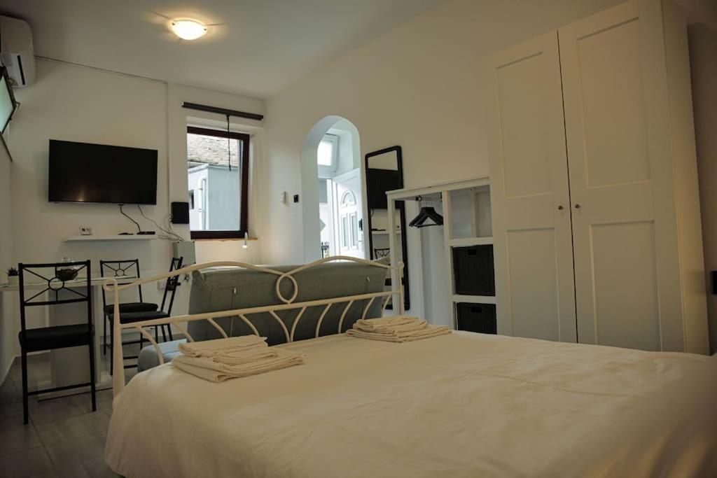 Studio Apartman Gajba In City Center Zagreb Exterior foto