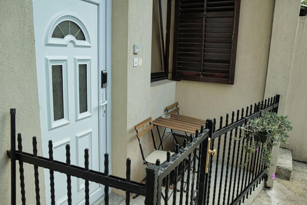 Studio Apartman Gajba In City Center Zagreb Exterior foto